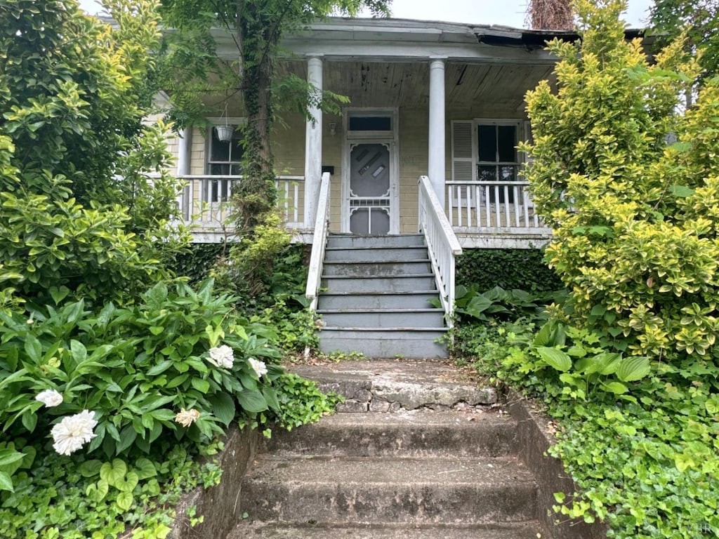 1001 Jackson St, Lynchburg, VA 24504 - photo 1