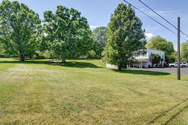 2770 W Lynchburg Salem Tpke, Bedford, VA 24523 - view of grassy yard