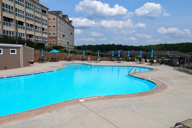 4 Gof View Ct, Huddleston, VA 24104 - community pool with fence and a patio