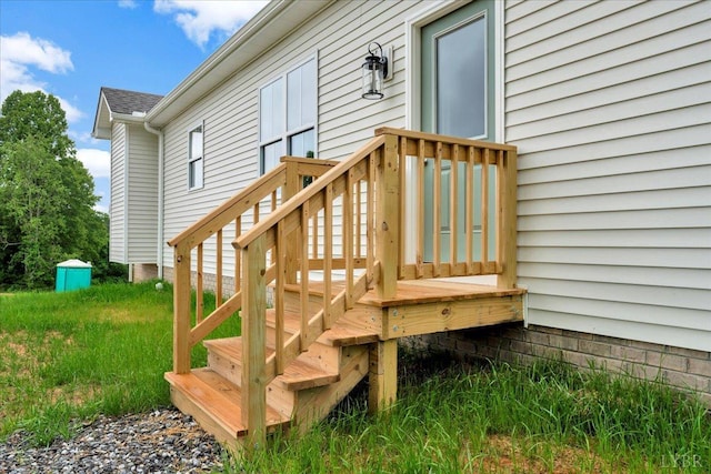 8638 Hat Creek Rd, Brookneal, VA 24528 - view of wooden terrace