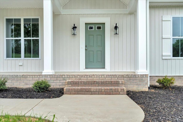 8638 Hat Creek Rd, Brookneal, VA 24528 - view of exterior entry with a porch