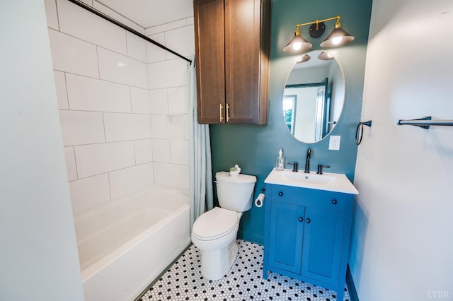 722 Polk St, Lynchburg, VA 24504 - full bath featuring toilet, vanity, and shower / bath combo with shower curtain