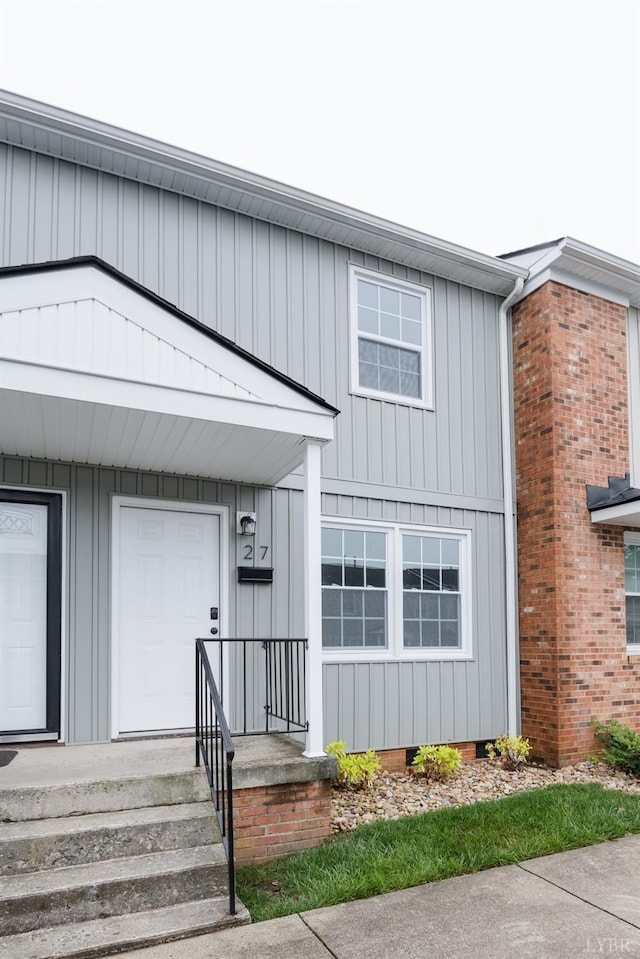 3501 Fort Ave Unit 27, Lynchburg, VA 24501 - view of front of house featuring board and batten siding