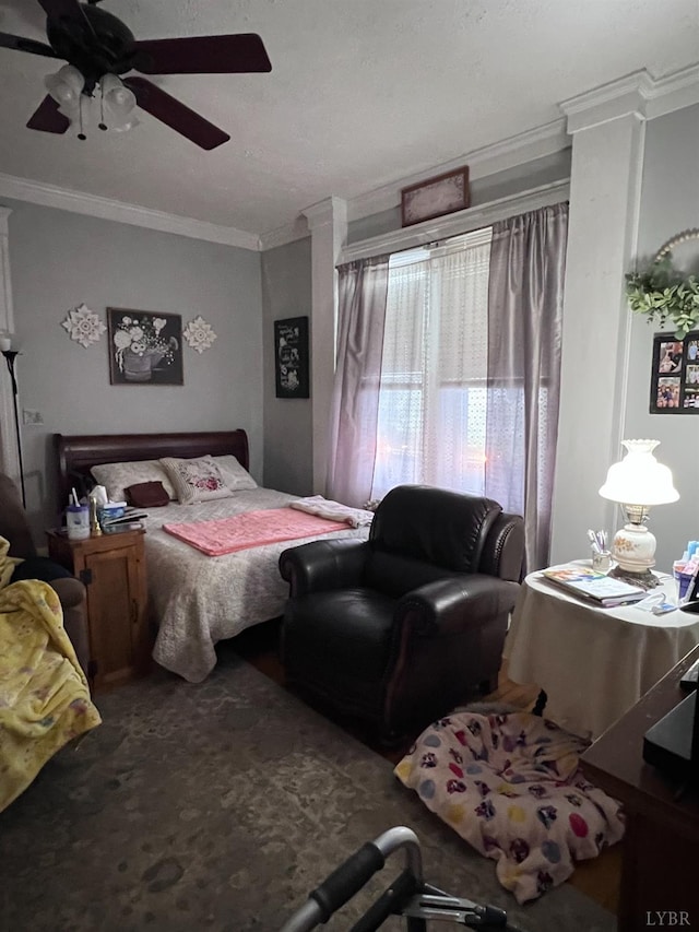 901 Bedford Ave, Altavista, VA 24517 - bedroom with crown molding and a ceiling fan