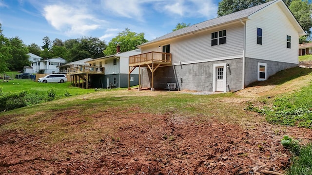 1040 Coronado Ln, Lynchburg, VA 24502 - rear view of property with a yard, a deck, and cooling unit