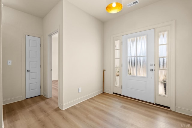 1268 Stoney Ridge Blvd, Forest, VA 24551 - foyer featuring light wood-type flooring and baseboards