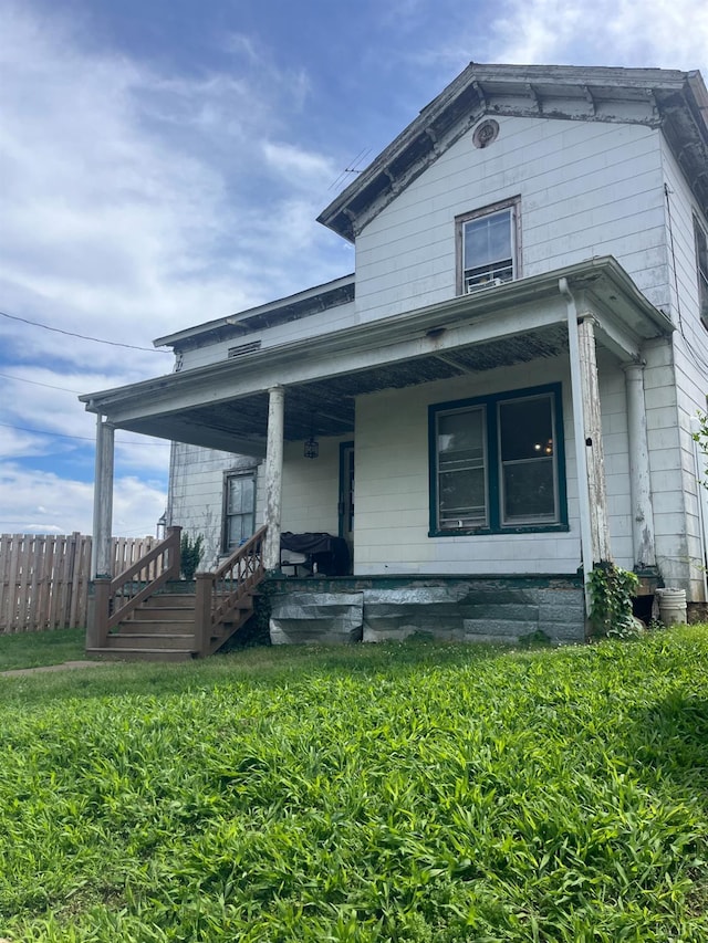 1115 Jackson St, Lynchburg, VA 24504 - view of front of home featuring covered porch