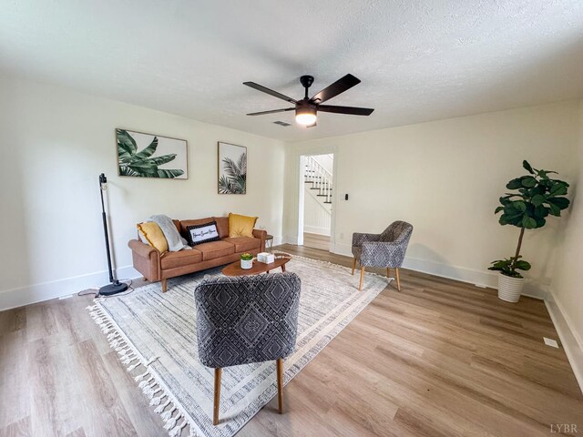 821 Greenwood St, Bedford, VA 24523 - photo 4