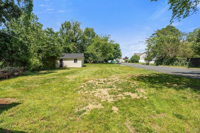 400 Blue Ridge St, Lynchburg, VA 24501 - view of grassy yard