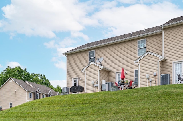 62 Squire Cir, Lynchburg, VA 24501 - back of house featuring a lawn