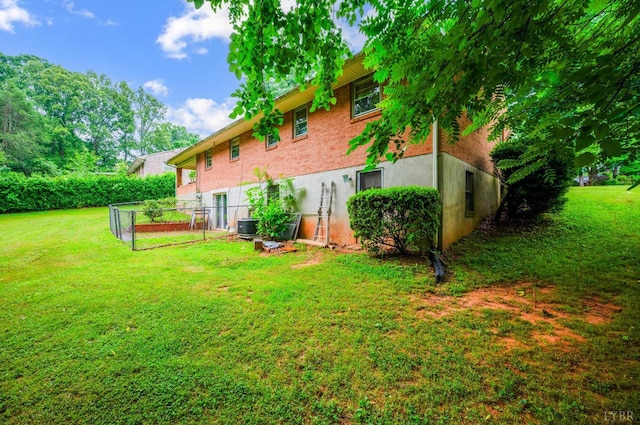 201 Oakland Cir, Lynchburg, VA 24502 - view of yard featuring cooling unit