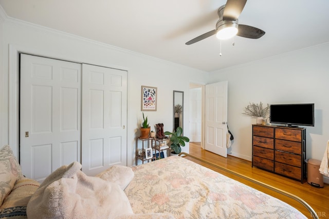 6012 Rhonda Rd, Lynchburg, VA 24502 - bedroom featuring wood finished floors, ornamental molding, a closet, a ceiling fan, and baseboards