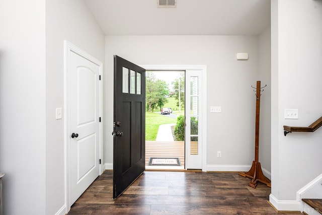 1480 Pilgrim Rd, Goode, VA 24556 - entrance foyer with dark wood-style floors and baseboards