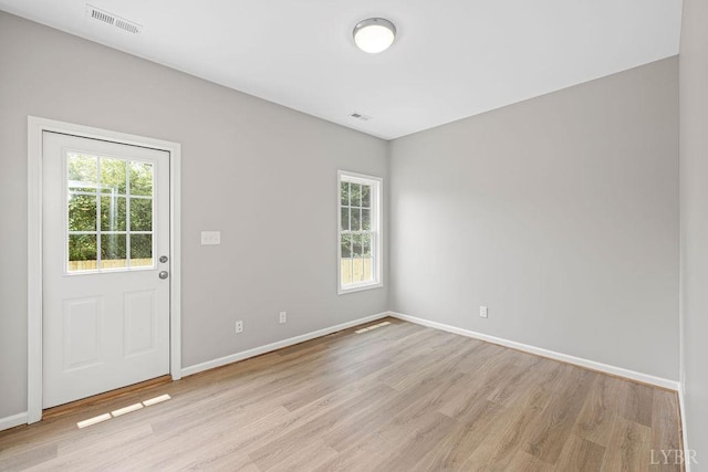 419 Wadsworth St, Lynchburg, VA 24501 - empty room with light wood-style flooring and baseboards