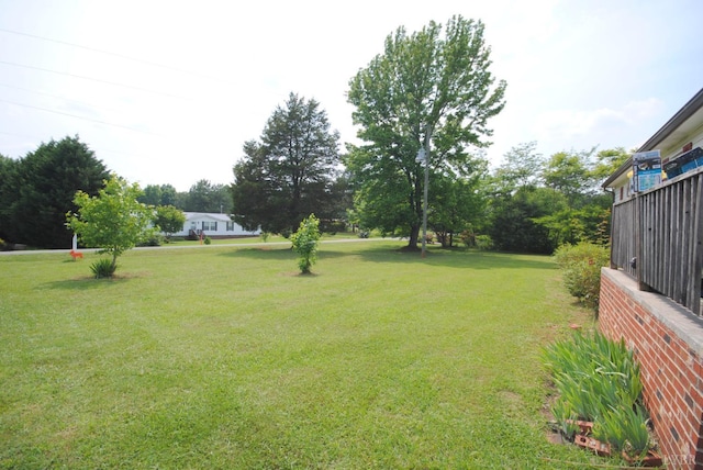 1114 Golden Leaf Rd, Nathalie, VA 24577 - view of grassy yard