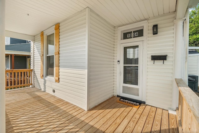 1004 Buchanan, Lynchburg, VA 24501 - doorway to property with a porch
