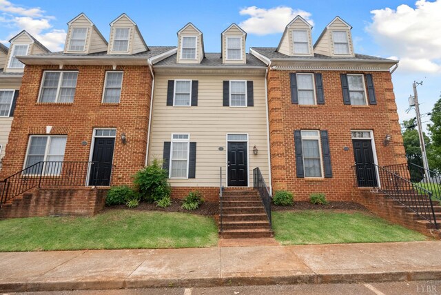 824 Wiggington Rd Unit 303, Lynchburg, VA 24502 - townhome / multi-family property featuring brick siding