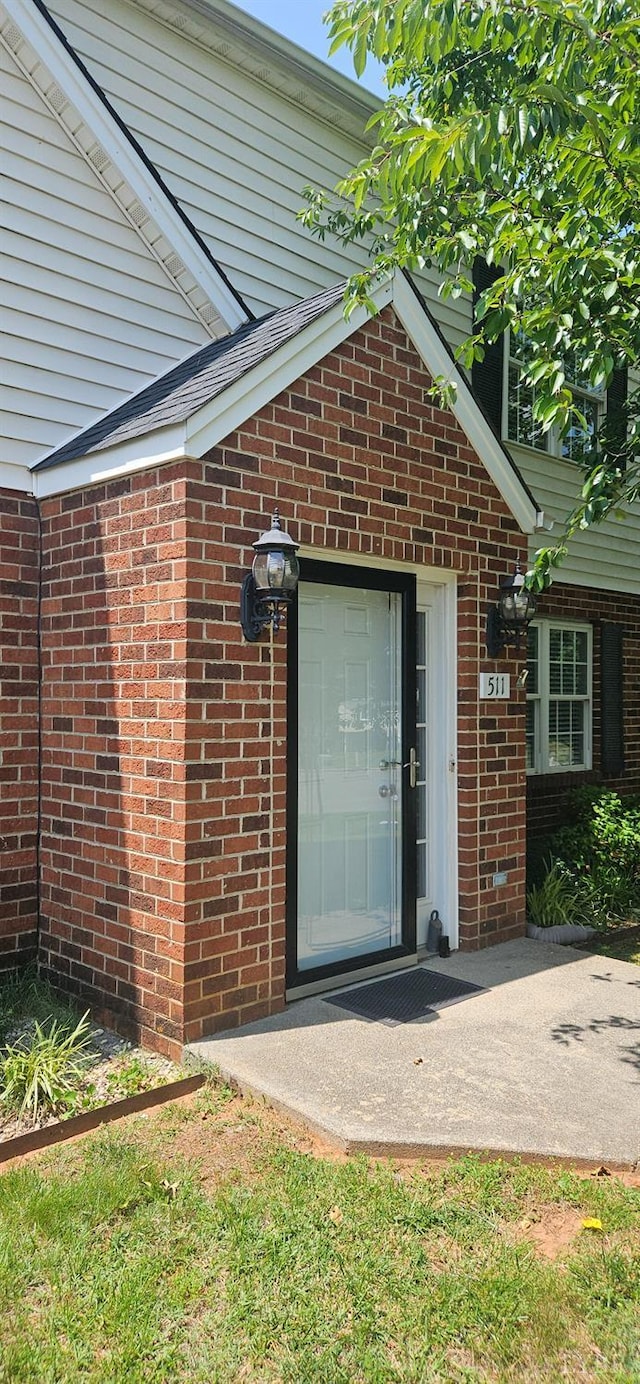 511 Bent Oak Ct, Lynchburg, VA 24502 - view of exterior entry featuring brick siding