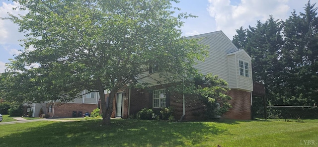 511 Bent Oak Ct, Lynchburg, VA 24502 - view of front facade with brick siding