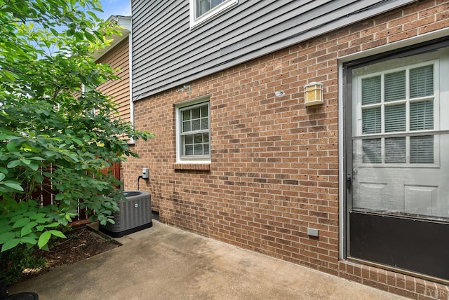 403 W Cadbury Dr, Lynchburg, VA 24502 - view of patio / terrace featuring cooling unit