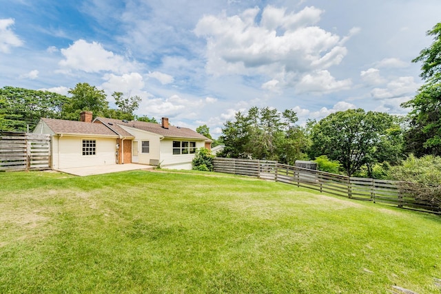 2207 Indian Hill Rd, Lynchburg, VA 24503 - fenced backyard with a patio area