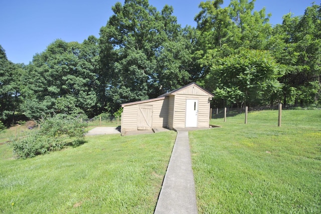 112 Half Moon Ln, Rustburg, VA 24588 - view of yard featuring a shed