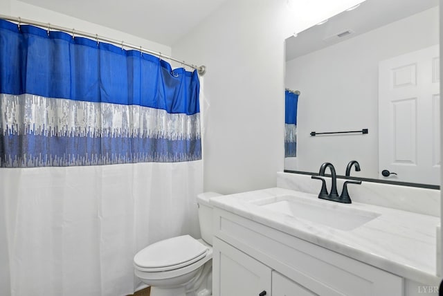 1036 Brownstone Dr, Forest, VA 24551 - full bath featuring vanity and a shower with shower curtain