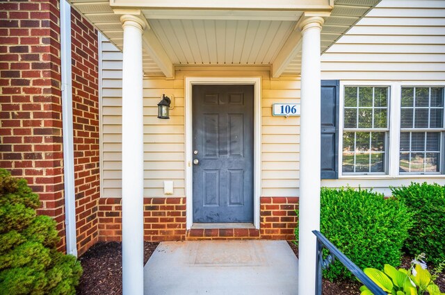 106 Colonnade St, Lynchburg, VA 24502 - view of exterior entry featuring brick siding