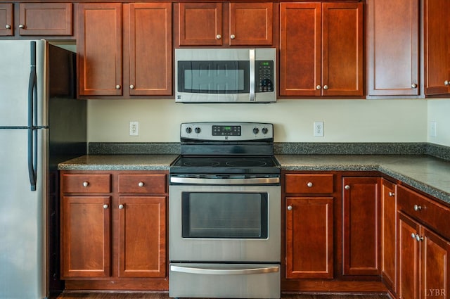 106 Colonnade St, Lynchburg, VA 24502 - kitchen featuring appliances with stainless steel finishes and dark countertops