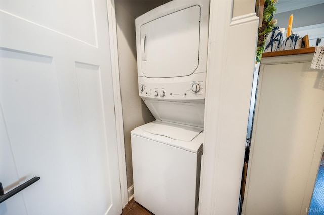 1010 Coles Ct, Forest, VA 24551 - laundry area featuring stacked washer / dryer and baseboards