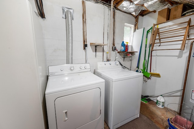 313 Robin Dr, Lynchburg, VA 24502 - washroom with washing machine and clothes dryer and concrete block wall