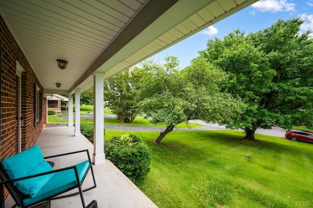 313 Robin Dr, Lynchburg, VA 24502 - covered porch with a yard