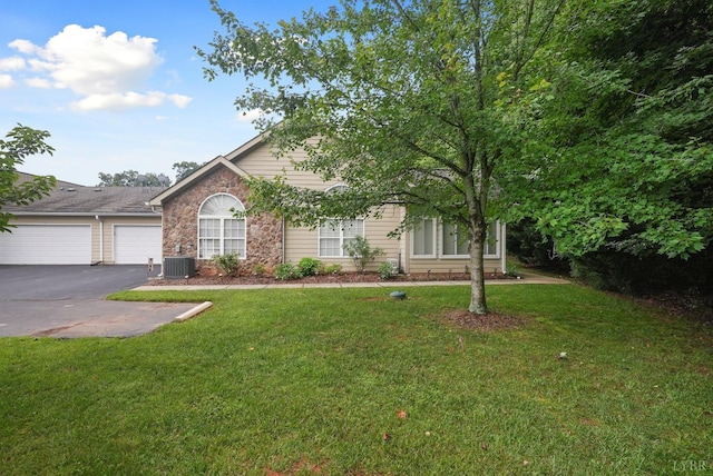 158 Salisbury Cir, Lynchburg, VA 24502 - view of front of home featuring a front lawn, asphalt driveway, and a garage