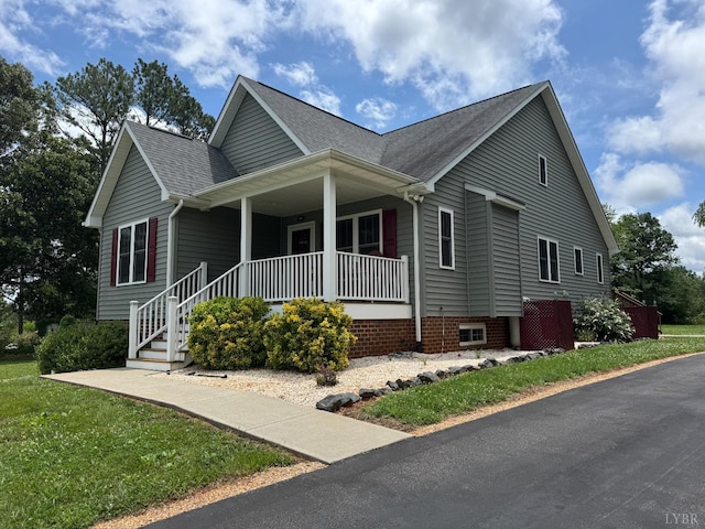166 Dutch Ln, Appomattox, VA 24522 - view of front of house with a porch and a shingled roof