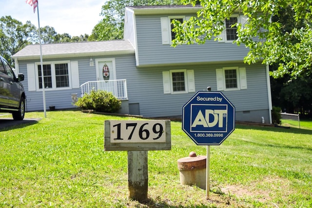 1769 Izaak Walton Rd, Madison Heights, VA 24572 - view of front of house with a front lawn and crawl space