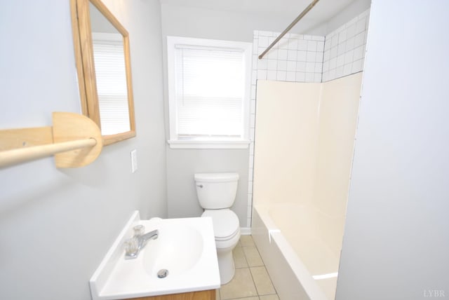 6120 Edgewood Ave, Lynchburg, VA 24502 - full bath featuring tile patterned flooring, vanity, and shower / washtub combination