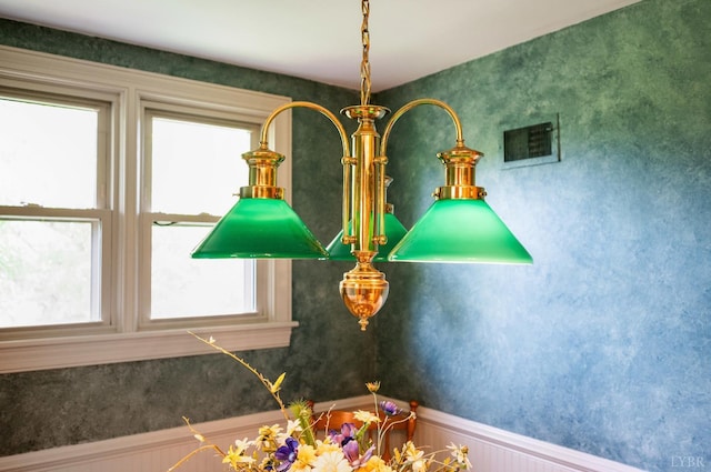 2833 Link Rd, Lynchburg, VA 24503 - detailed view of wallpapered walls