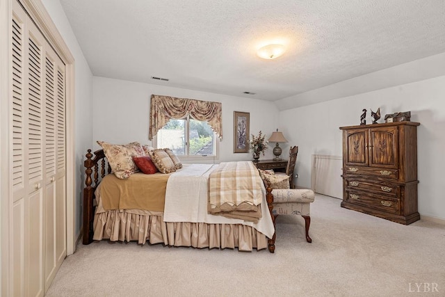 112 Haines Point Ter, Forest, VA 24551 - carpeted bedroom featuring a textured ceiling and a closet