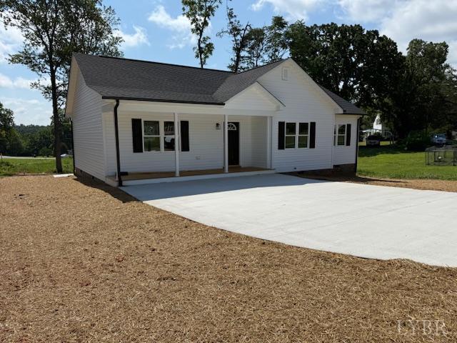 166 Plant Dr, Appomattox, VA 24522 - photo 2