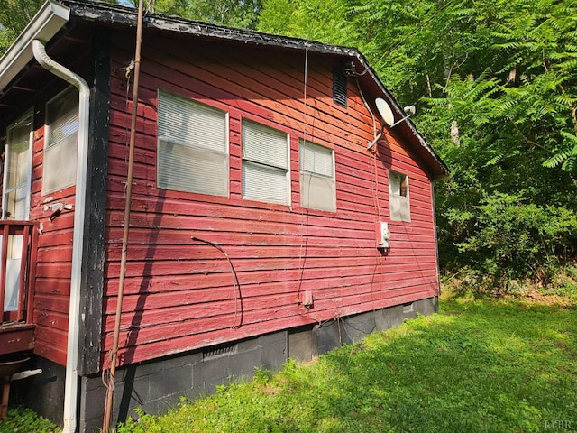 518 N Fork Rd, Amherst, VA 24521 - view of home's exterior with crawl space and a yard