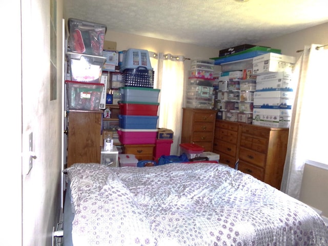 205 Tyree Cir, Madison Heights, VA 24572 - bedroom featuring a textured ceiling