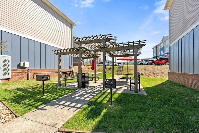 1600 Wards Fry Unit 1302, Lynchburg, VA 24502 - surrounding community featuring a pergola and a yard