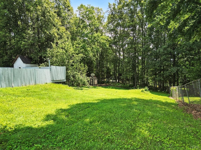 2824 Hawkins Mill Rd, Lynchburg, VA 24502 - view of yard featuring a storage unit