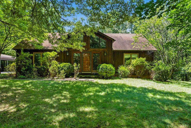 239 Briarcliff Ln, Madison Heights, VA 24572 - rustic home featuring a front lawn and roof with shingles