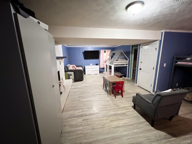 68 Cardwell Ln, Lynchburg, VA 24504 - living area featuring wood finished floors and a textured ceiling