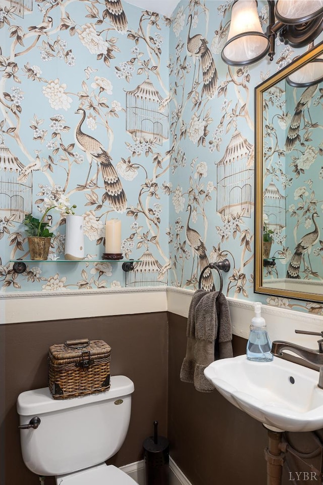1517 Linden Ave, Lynchburg, VA 24503 - bathroom with toilet and a sink