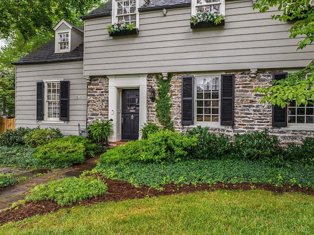 1517 Linden Ave, Lynchburg, VA 24503 - view of front of property with stone siding