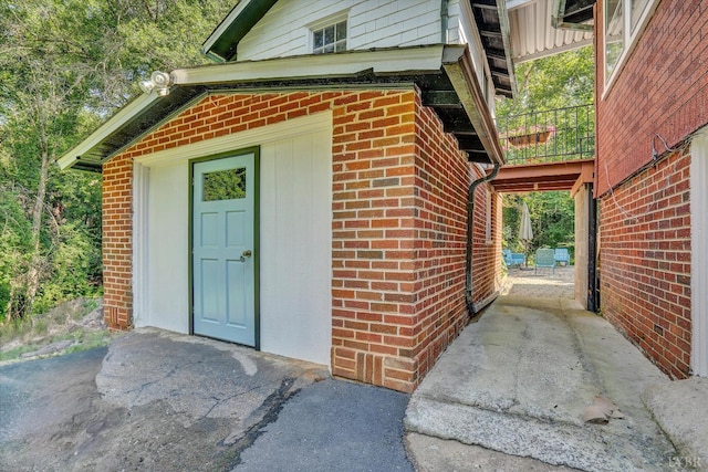 519 Belvedere St, Lynchburg, VA 24503 - view of exterior entry with brick siding