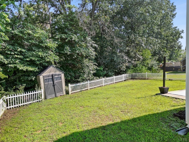 202 Bonterra Pl, Lynchburg, VA 24501 - fenced backyard featuring a shed