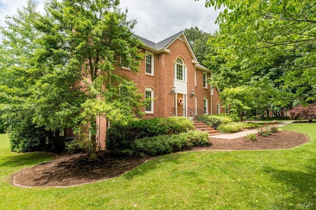 102 Stirling Ct, Forest, VA 24551 - colonial home featuring brick siding and a front lawn